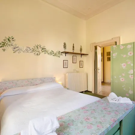 App Mughetto In Marchello Lägenhet Brunate